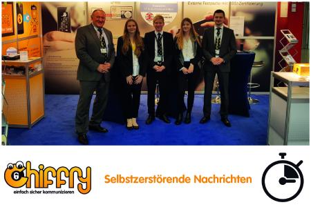 Digittrade GmbH präsentiert auf der it-sa 2019 den Chiffry Messenger mit den selbstzerstörenden Nachrichten und macht somit einen neuen Beitrag zum Schutz der Privatsphäre und zur Umsetzung der DSGVO. Mit der neuen Funktion kann eine Zeit definiert und eingestellt werden, nach der sich für festgelegte Kommunikationspartner Nachrichten auf beiden Smartphones zerstören sollen. Ausgetauschte Nachrichten werden so nicht behalten, sondern vernichtet und vertrauliche Informationen bleiben geschützt