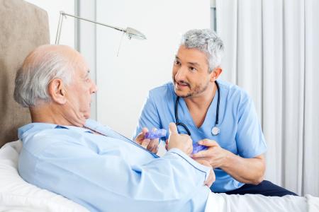 Akutschmerztherapie (Foto: Tyler Olson/Shutterstock)