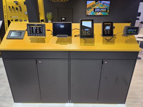 MOBA_Bauma_Touch-Displays.jpg