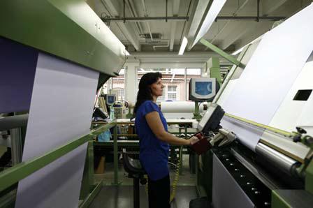 Unter www.oeko-tex.com/sustainability können sich interessierte Unternehmen für die Auszeichnung bewerben