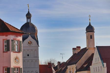 Der Schlüsseldienst München - Herbert Pichelmaier ist nun auch in Erding im Einsatz und bietet dort zerstörungsfreie Türöffnungen, Schlossaustausche und Montagen von Hartwaren jeglicher Art an.