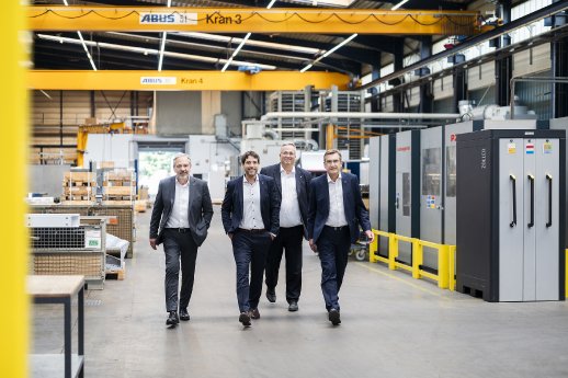 28-03 KY_Führungsteam.jpeg