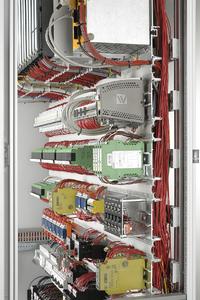 Bereits in der Planungsphase wird der Schaltschrankaufbau eines LSC-Verdrahtungssystems von Lütze komfortabel in EPLAN Electric P8 unterstützt.