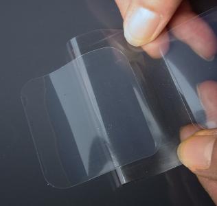 Reparatur von ETFE-Eindachungen mit ETFE-Klebeband