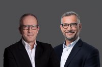 Michael Richter, CEO der SelectLine Holding GmbH und Petr Havelka, CEO Abra Software a.s. (v.l.n.r.)