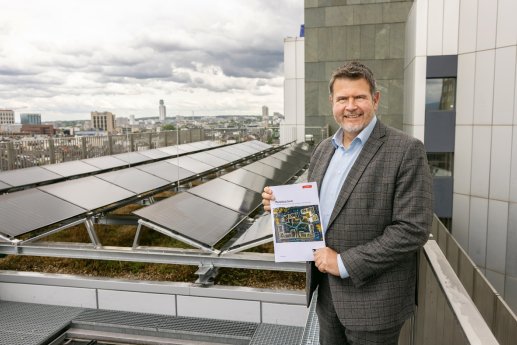 260722-DDB-13741-Merkblatt-Solar-Titelbild.jpg