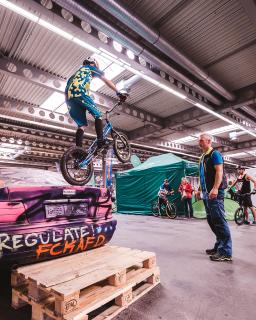 BMX-Trick (c)Christopher Schmid
