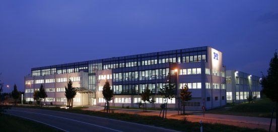 PI_Firmengebäude.jpg