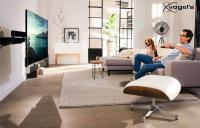 Vogel's NEXT7355 - Elektrische TV Wandhalterung, schwenkbar für Homekino