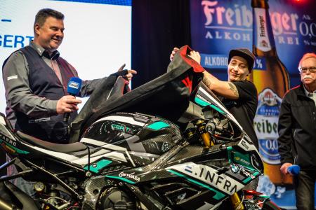 Enthüllung des neu aufgebautem WSBK Rennmotorrads auf Basis einer aktuellen BMW S 1000 RR
