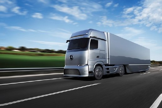 Mercedes-Benz-Trucks-treibt-Elektrifizierung-weiter-voran--eActros-LongHaul-geht-2022-auf-die-St.jpg