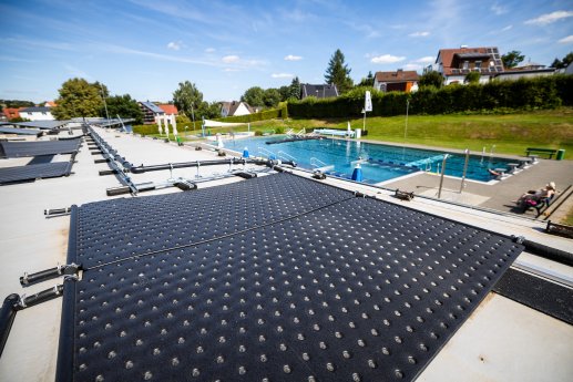 Roth Werke HelioPool Naumburg 1.jpg