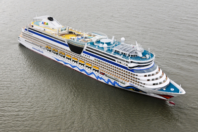 Innovativer Schiffbau Am 16. März 2009 wurde das 69.200 BRZ große Clubschiff AIDAluna in Emden an die Reederei AIDA Cruises (Rostock) abgeliefert, Foto Meyer Werft