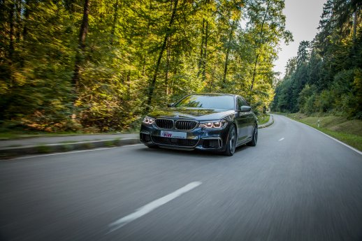 KW_V3_BMW_M550i_xDrive_G30_Fahraufnahme_005.jpg
