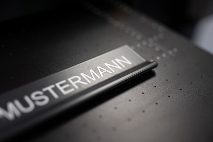 Einwurfklappe Beschriftung.jpg