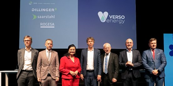 Foto 1_SHS und Verso unterschreiben wegweisenden Wasserstoff-Vertrag_Politik_.jpg