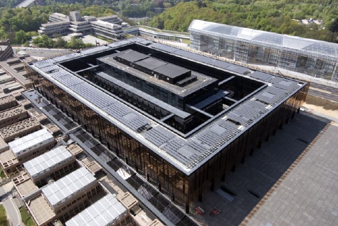 Kyocera_Solarinstallation_Europäischer Gerichtshof.jpg