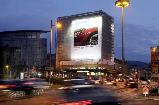 BMW__Stuttgart_-_Charlottenplatz_-_Konrad-Adenauer-Strasse_01.jpg