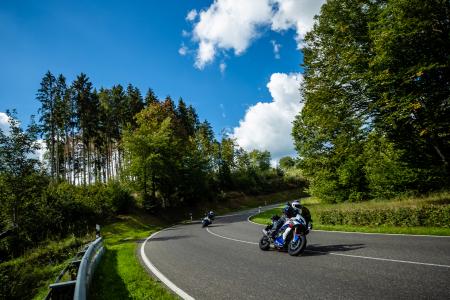 Wunderlich BMW S 1000 XR mit der Verkleidungsscheibe »MARATHON« in rauchgrau (Art.-Nr.: 35753-001)