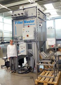 Michalowski (mycon GmbH) during the preparation of the cleaning system "Master Filter for trucks and more" for its transport to Istanbul