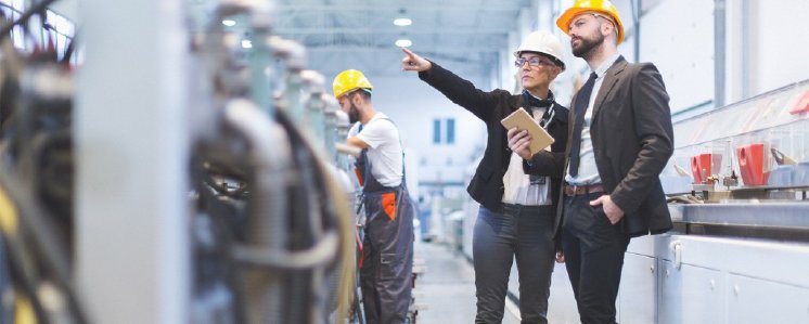 Fuehrung_Spezialisten_im_technischen_Umfeld_iStock-868288392_1600_1024x1024.jpg