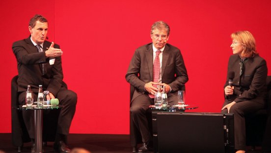 Podiumsdiskussion mit Fischer, Prof. Dr. Dr. Bergmeister und Dr. Jäntschi-Haucke.jpg