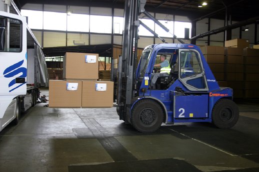 IMG_5497_SC15 bei LKW Beladung.jpg