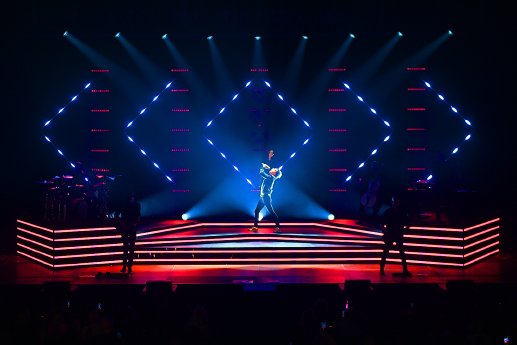 Robe-DarkTenor-1.JPG