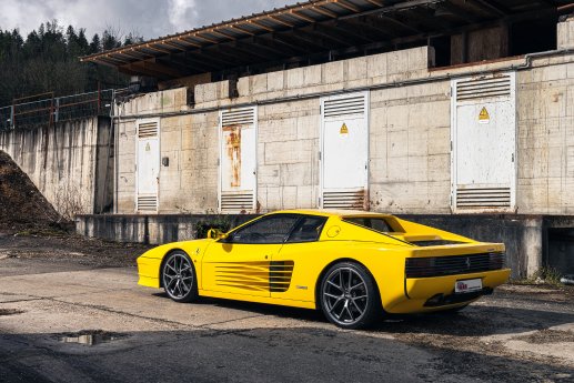 KW_HLS_Evolution_KW_V3_Klassik_HLS_Ferrari_Testarossa_Standraufnahme_002.jpg
