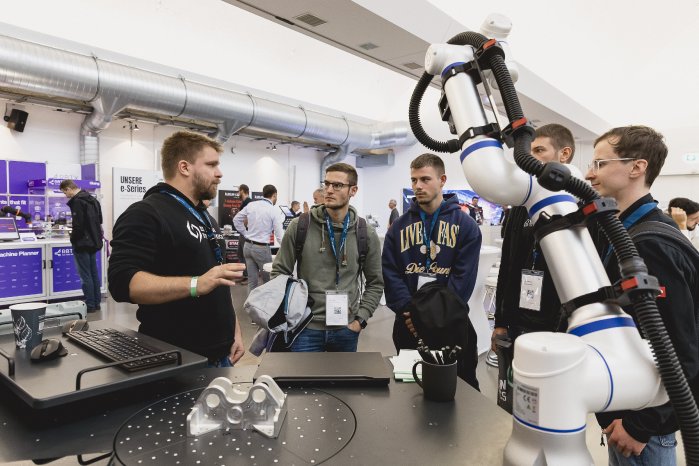 Auf der Cobots4You_Foto Stefan Bausewein.jpg