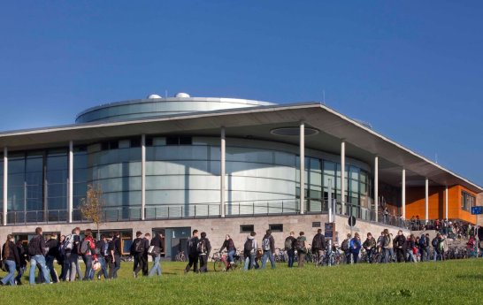 72 Foto TU Ilmenau Humboldtbau 01.JPG