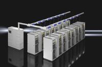  Im Rahmen ihrer Zusammenarbeit garantieren Rittal und Siemens Kompatibilität der Sivacon-Schienenverteiler-Systeme LD und BD2 von Siemens mit dem Rittal-Niederspannungshauptverteiler Ri4Power für Anwendungen im Bereich Rechenzentren (Quelle: Rittal GmbH & Co. KG )