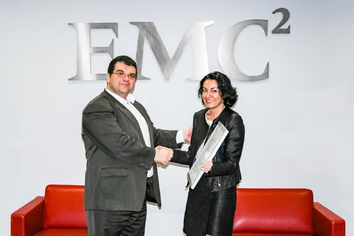 DextraData_EMC_Gold-Partner_Coso_Faghfouri.jpg