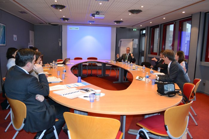 Austausch der Wirtschaftsförderungs- und Cluster-Aktivitäten bei Plastipolis in Lyon.JPG