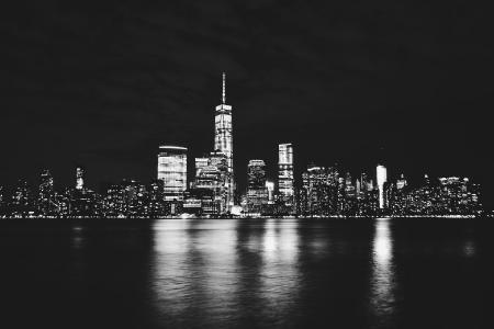Also users from New York register New-Domains...