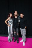 Nico Schwanz mit Anna Steinhardt und Justin Prince 