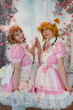 MAG-C25_Maids_(c)Robert Vogel.jpg