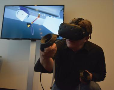 Service staff train the various maintenance operations for Scara manipulators with the aid of Virtual Reality Courtesy of: TEMA Technologie Marketing AG