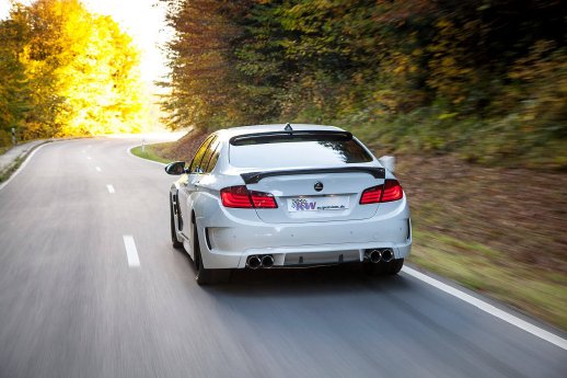 low_KW_BMW_M5_Typ_F10_Heck.jpg