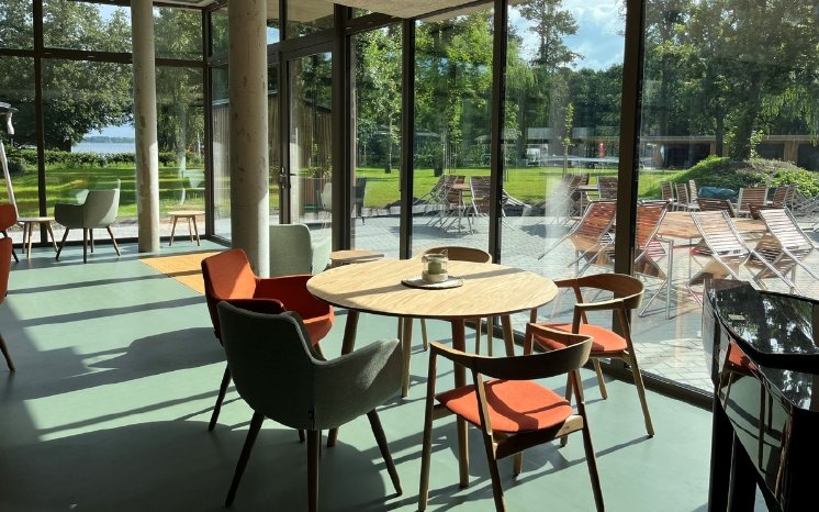 360° Fusion House Beispiel  Meetingraum.jpg