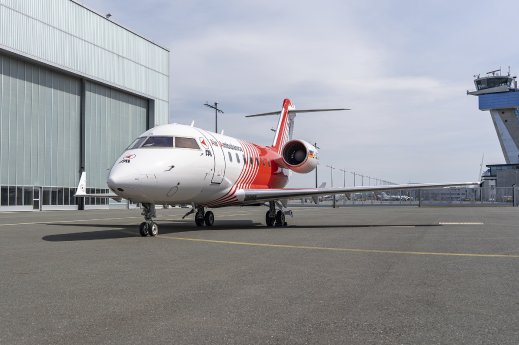 FAI_Air_Ambulance_Challenger_604.jpg