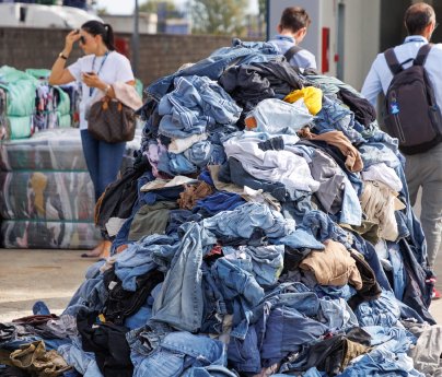 stadler-group-igers-textile-sorting-plant-recycling-circular-economy-san-pietro-mosezzo-italy_19.jpg