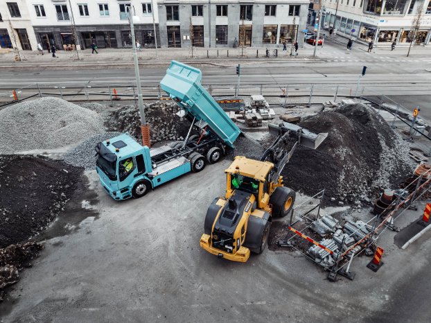 volvo_truck_DJI_0070.jpg