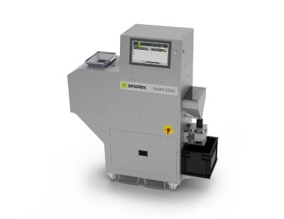 Use FLAKE SCAN by Sesotec to quickly and confidently assess the quality of plastic flakes and regrind. (Photo: Sesotec GmbH)