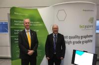 Chairman Warwick Grigor und Marketingleiter Chris McMahon bei der Eröffnunf des GEIC; Foto: First Graphene