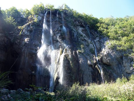 Kroatien -Wasserfälle von Plittvice.jpg