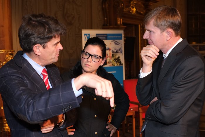 Bild 3 Sina Trinkwalder, Dr. Jens Soentgen und Martin Rudolf Siegers.JPG