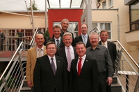 von links nach rechts: Uwe Fries, Klaus Spitzley (Vorstand), Andreas Jag, Herwig Jurasek, Dr. Manfred Wittenstein (Vorstandsvorsitzender), Karl-Heinz Schwarz (Vorstandssprecher), Gerd Löhr, Udo Ledwig, Bernhard Ikas von links nach rechts: Uwe Fries, Klaus Spitzley (Vorstand), Andreas Jag, Herwig Jurasek, Dr. Manfred Wittenstein (Vorstandsvorsitzender), Karl-Heinz Schwarz (Vorstandssprecher), Gerd Löhr, Udo Ledwig, Bernhard Ikas