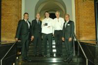 Preisträger Dr. rer. nat. Peter van Staa mit Dr.-Ing. Jürgen Haase, Prof. Dr. Wolfgang Nebel und Prof. Dr. Wolfgang Nebel, Vorstandsmitglieder im edacentrum sowie Laudator Prof. Dr. Erich Barke.