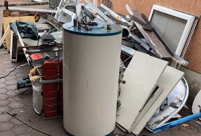 Witten A--B--H--O--L.jpg